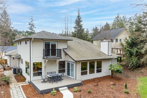 140 Highland DR, Port Ludlow, WA 98365