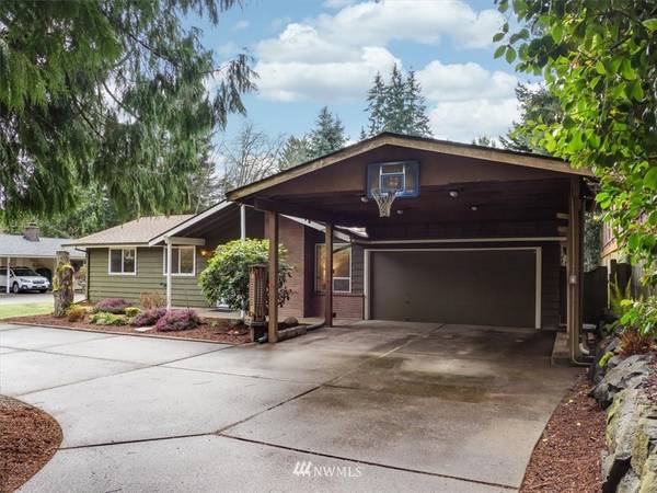 1635 N 167th ST, Shoreline, WA 98133