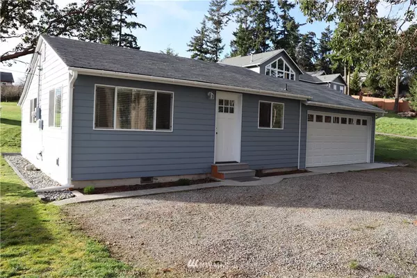 2835 SW Scenic Heights ST, Oak Harbor, WA 98277