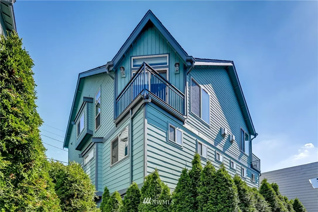 Seattle, WA 98136,6024 Fauntleroy (back row) WAY SW #A