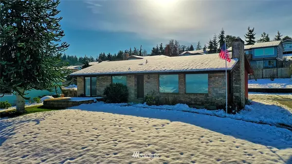 1496 Thompson DR, Camano Island, WA 98282