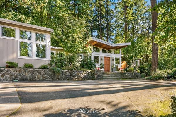 4260 W Mercer WAY, Mercer Island, WA 98040