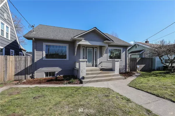 428 Front AVE SW, Castle Rock, WA 98611