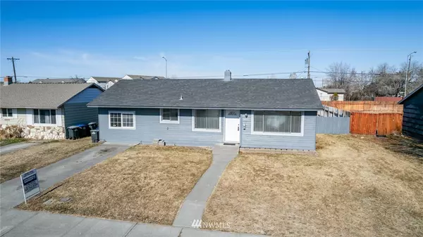 Moses Lake, WA 98837,728 W Loop DR