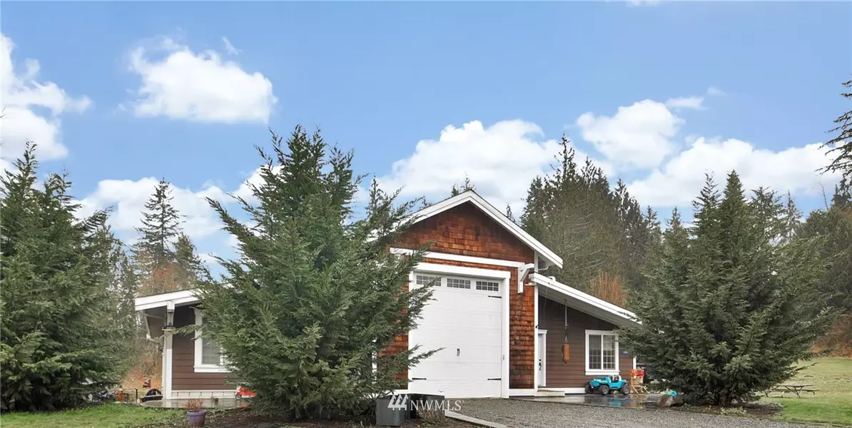 6909 Robe Menzel RD, Granite Falls, WA 98252