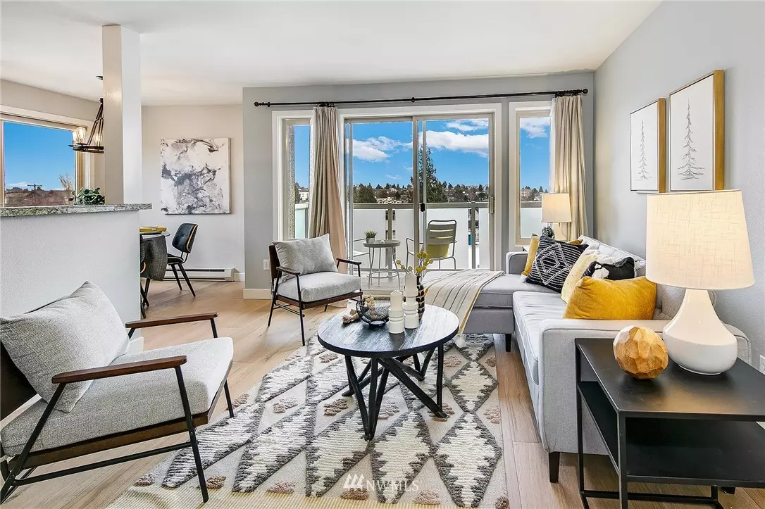 Seattle, WA 98103,812 N 42nd ST #302