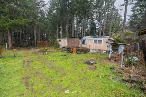 521 NE Larson BLVD, Belfair, WA 98528