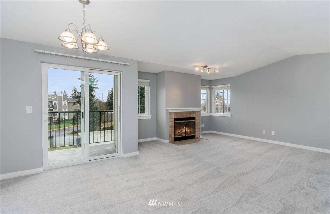 28704 18th AVE S #V302, Federal Way, WA 98003