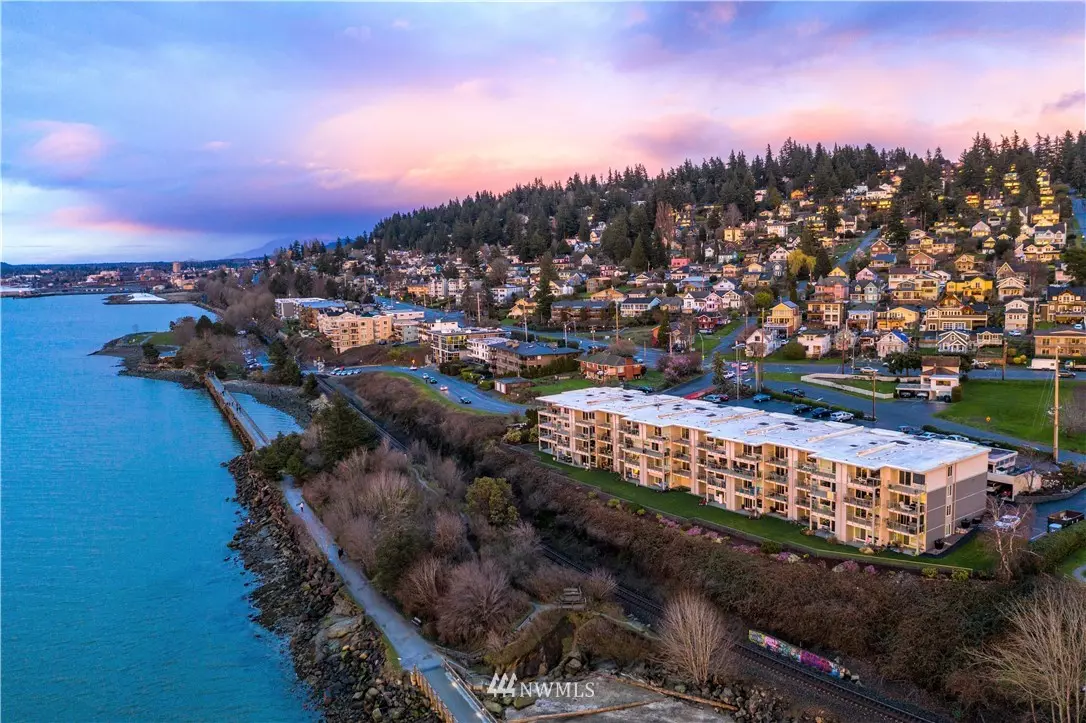 Bellingham, WA 98225,600 S State ST #105
