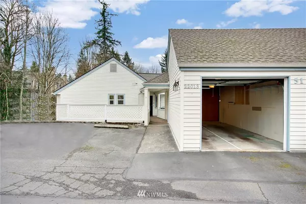 Issaquah, WA 98029,22013 SE 40th CT #2152