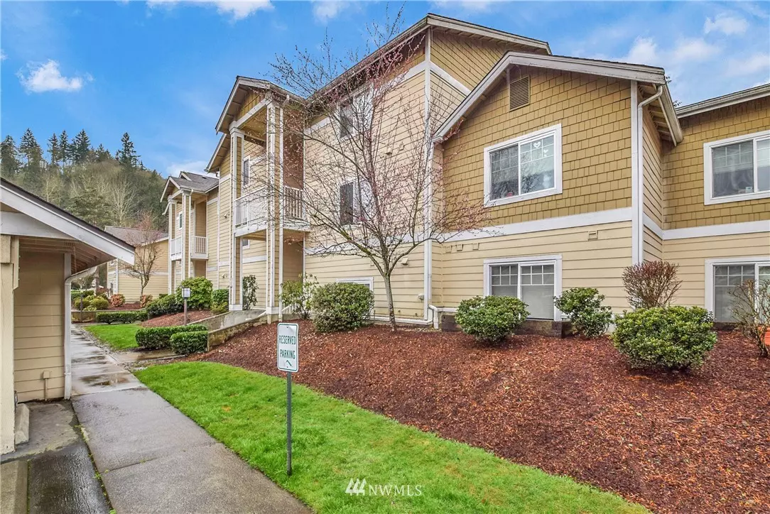 Renton, WA 98058,15150 140th WAY SE #T205