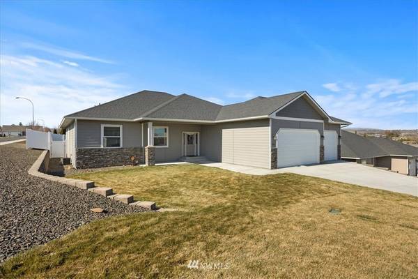 7401 W Whitman AVE, Yakima, WA 98903