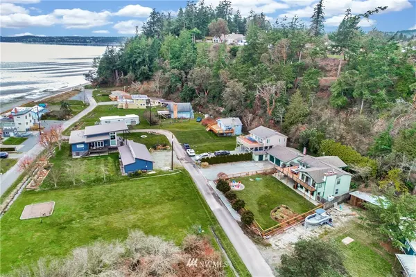 Camano Island, WA 98282,212 Longbeach DR