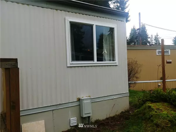 5717 186th PL SW #10, Lynnwood, WA 98037