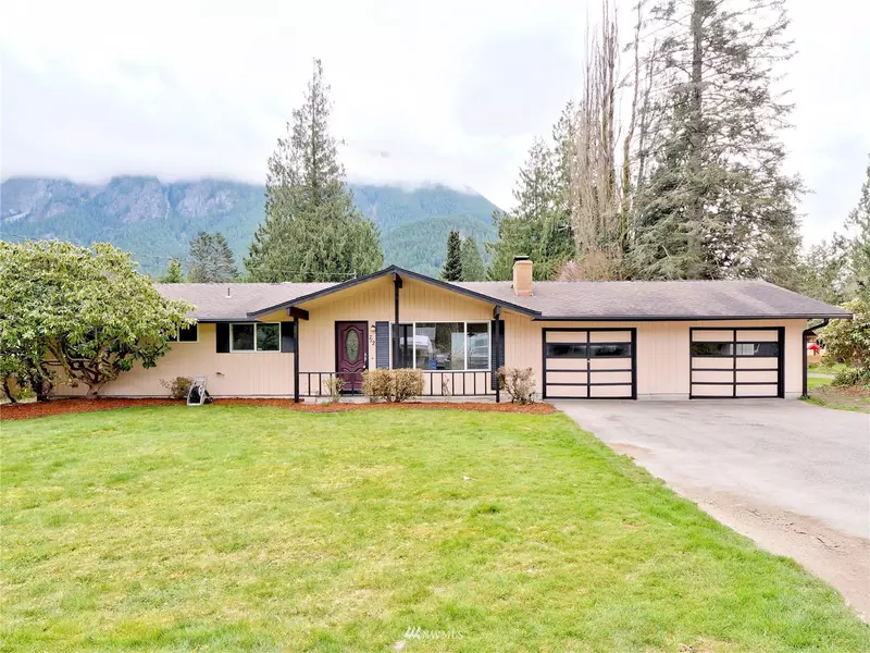 712 Thrasher AVE NE, North Bend, WA 98045