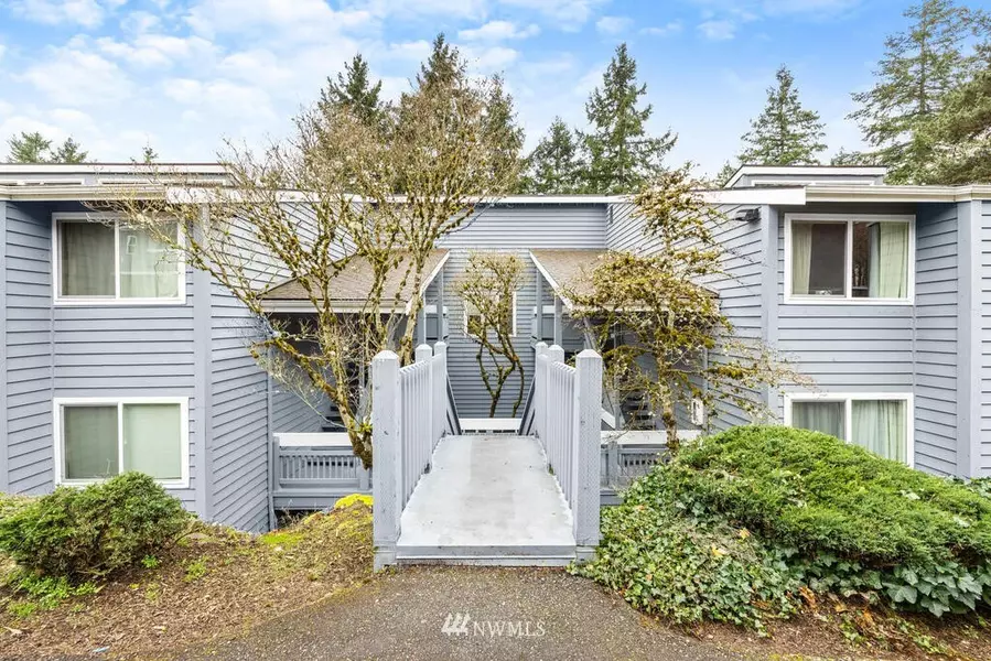 9302 Redmond-Woodinville RD NE #A105, Redmond, WA 98052