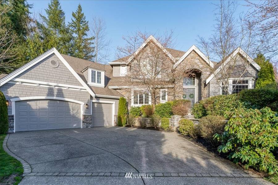 1922 263rd ST SE, Sammamish, WA 98075