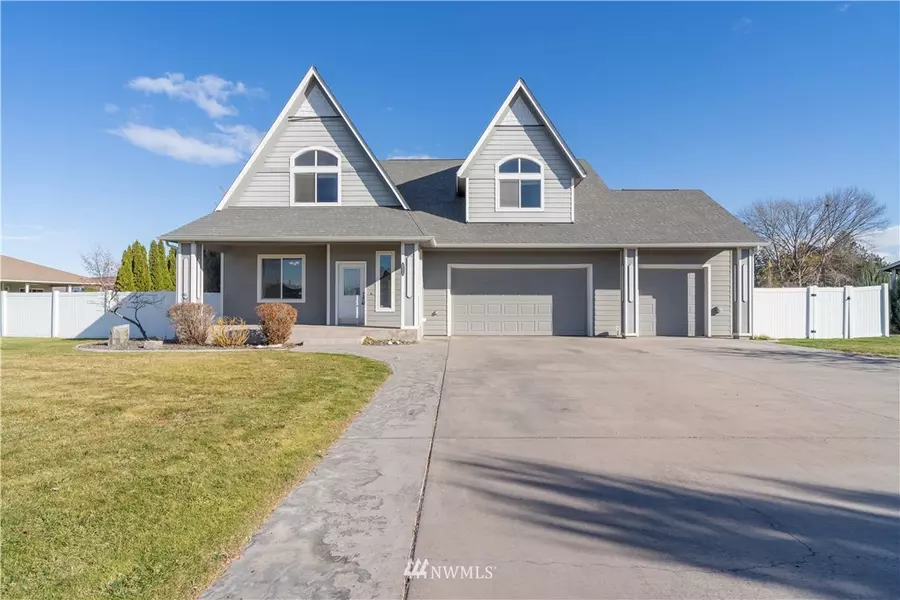 831 S Camas, Moses Lake, WA 98837