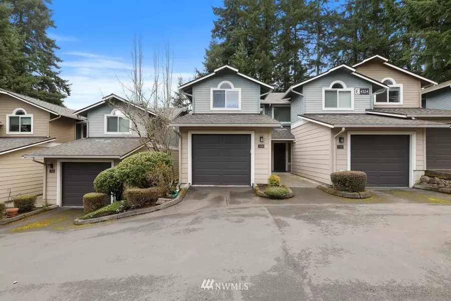 4324 W Lake Sammamish Pkwy SE #E109, Issaquah, WA 98027