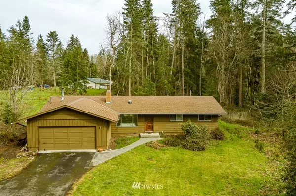 2908 Schattig LN, Oak Harbor, WA 98277