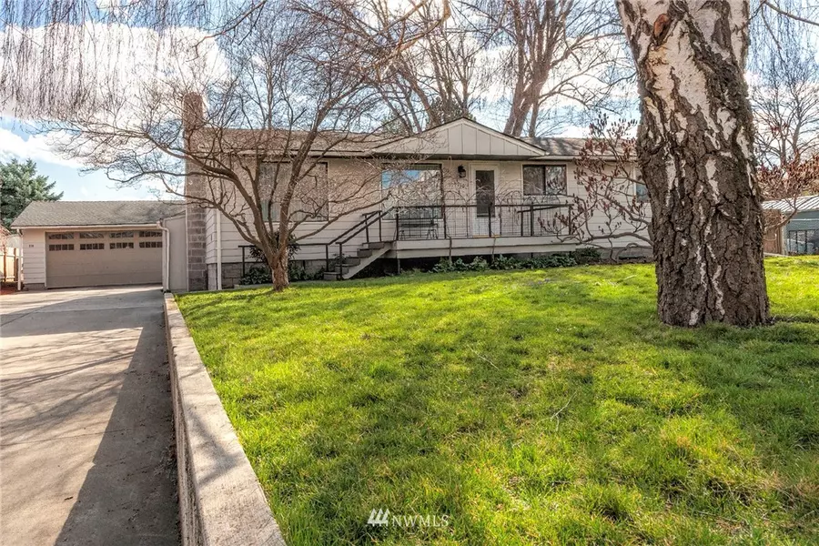 210 E 7th ST, Waitsburg, WA 99361