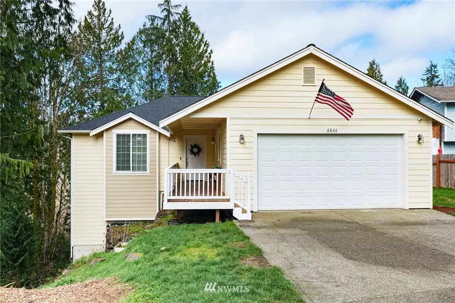 6826 E Cascade DR, Port Orchard, WA 98366