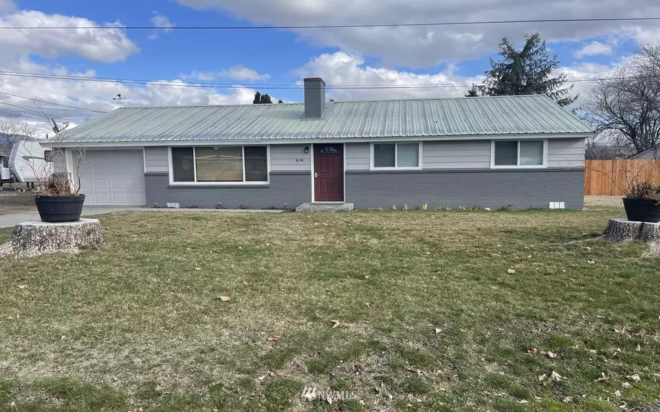 616 Skyview DR, Omak, WA 98841