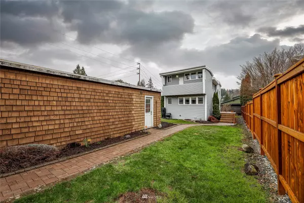 922 Northshore DR, Bellingham, WA 98226