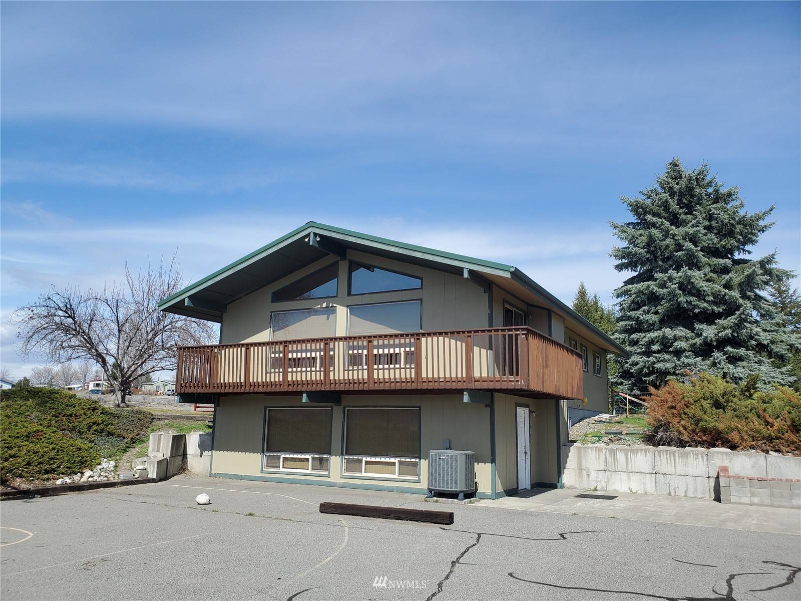 5 Parkway ST W, Omak, WA 98841