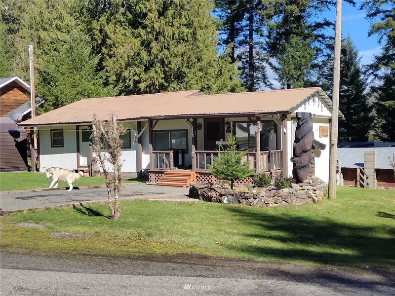 113 Portal RD, Packwood, WA 98361