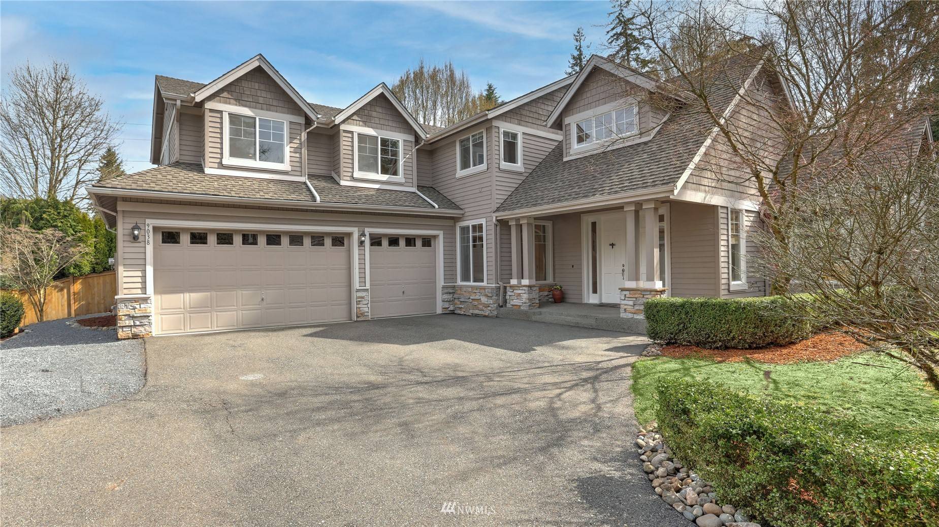 9038 124th AVE NE, Kirkland, WA 98033