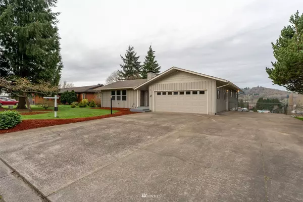 135 Tilla DR, Kelso, WA 98626