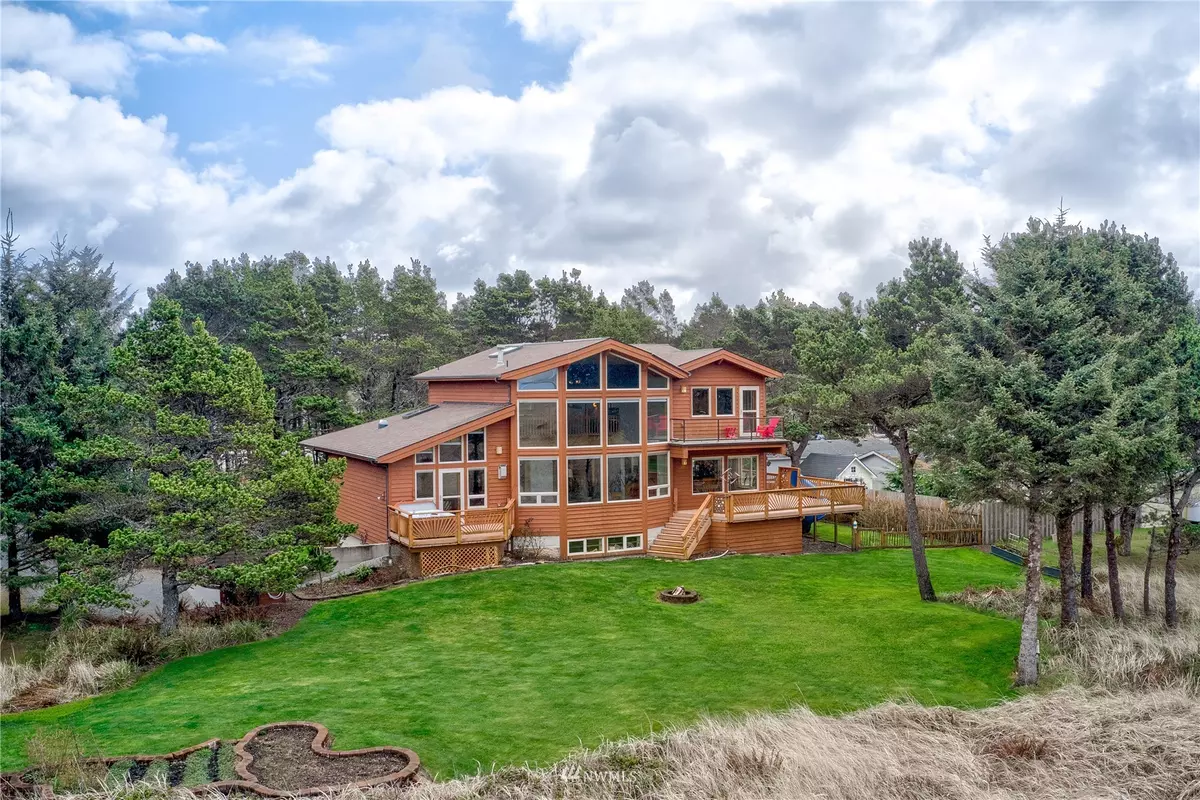 Ocean Park, WA 98640,1010 202nd LN