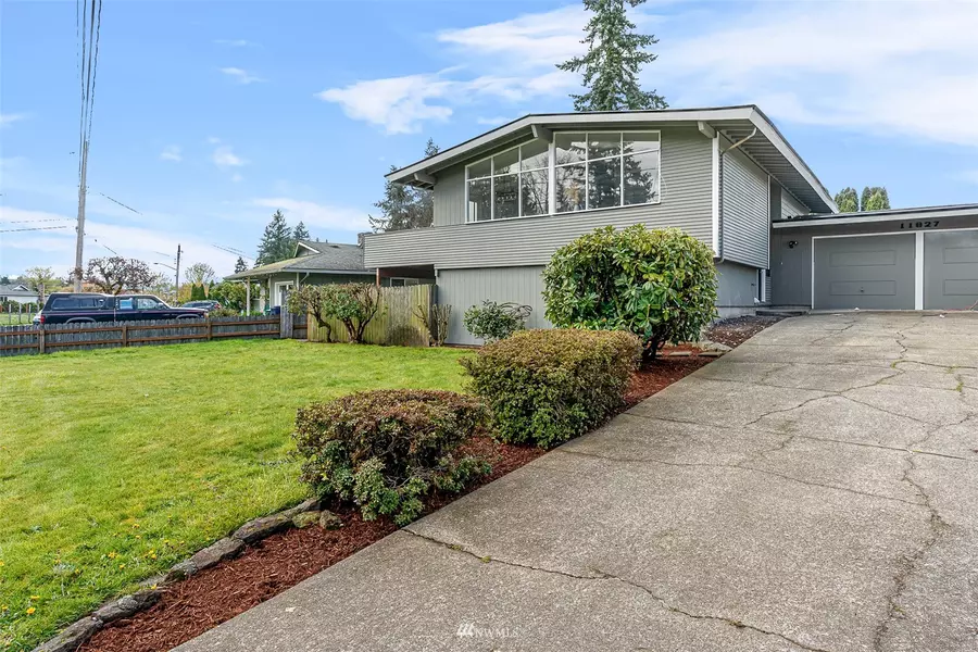 11827 SE 165th ST, Renton, WA 98058