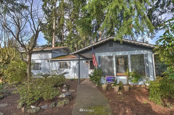 201 NE Lynnwood LOOP, Belfair, WA 98528