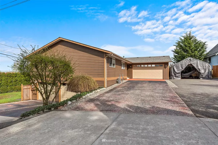 3401 Terra LN, Mount Vernon, WA 98274