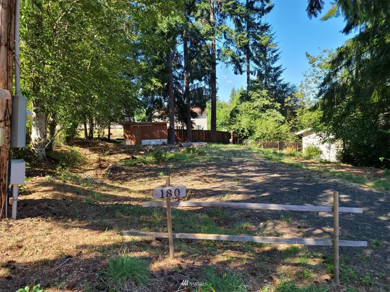 180 E Wood LN, Shelton, WA 98584