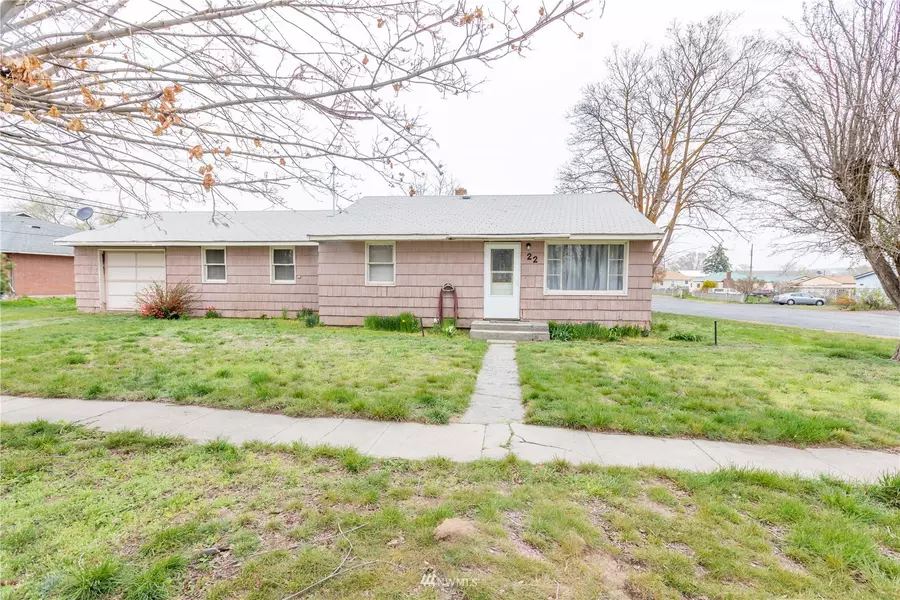 22 SE 8th AVE, Soap Lake, WA 98851