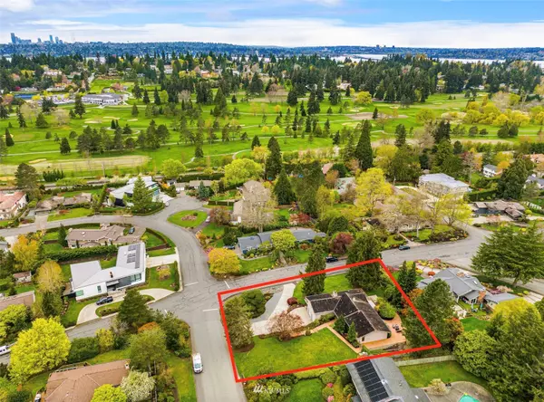 8610 NE 17th ST, Clyde Hill, WA 98004