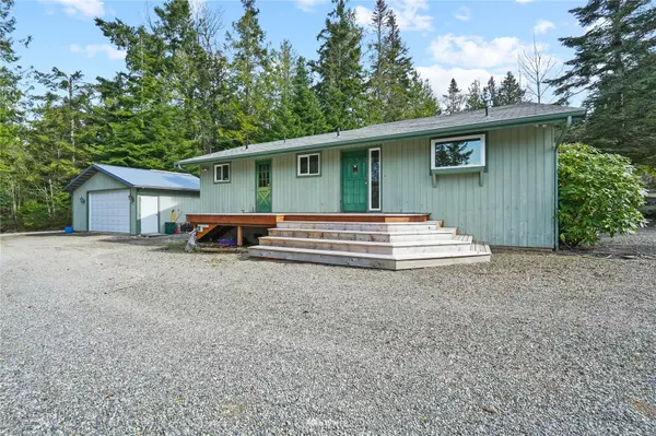 716 Shelter Bay DR, La Conner, WA 98257