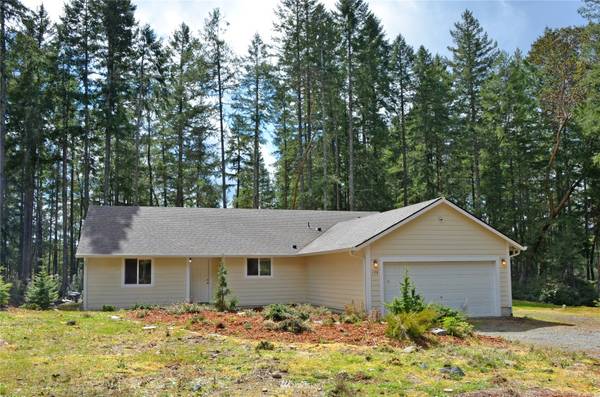 173 E Twanoh Heights RD S, Belfair, WA 98528