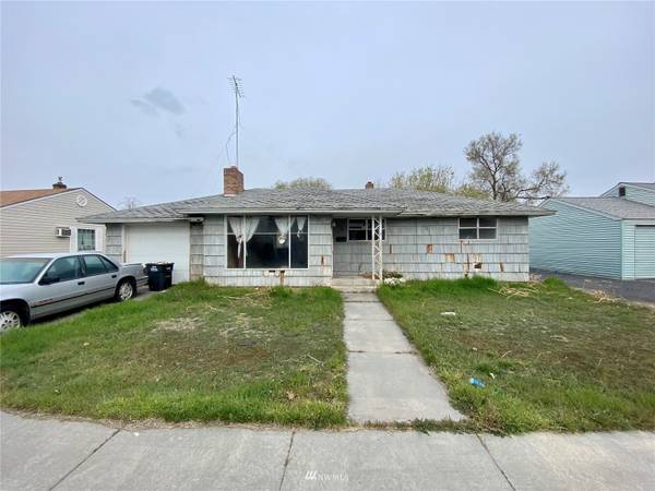 918 S Ironwood DR, Moses Lake, WA 98837