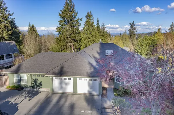 71 Camano LN, Port Ludlow, WA 98365