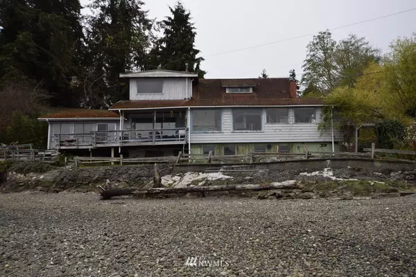 Vashon, WA 98070,8811 SW Quartermaster DR