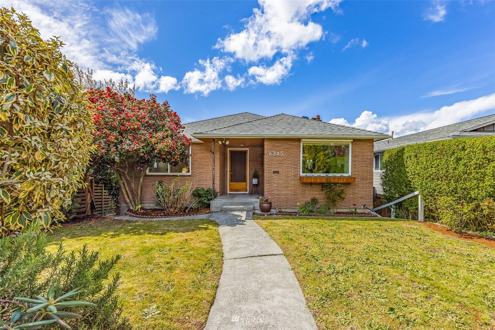 6345 40th AVE SW, Seattle, WA 98136