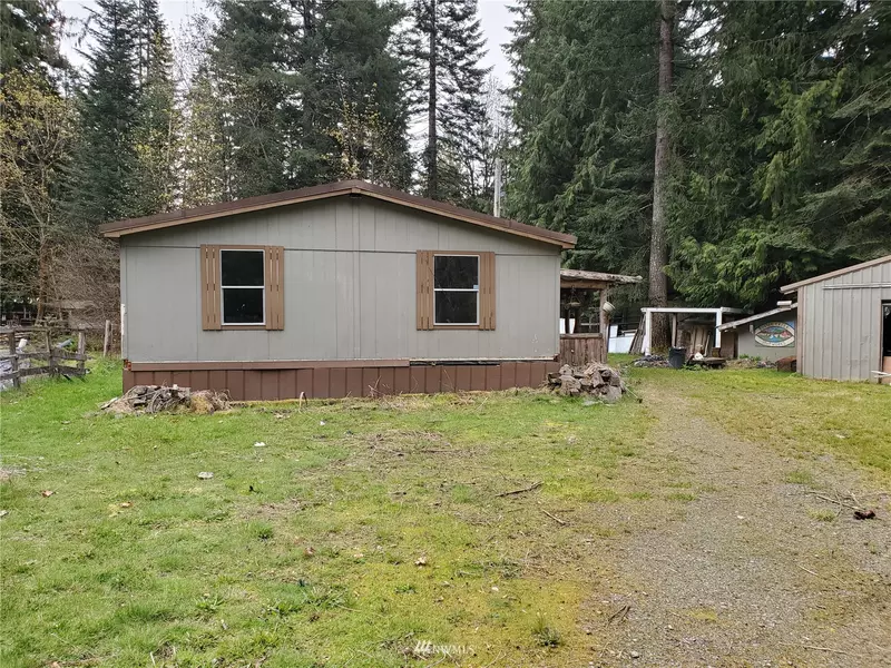 104 Chipmunk PL, Packwood, WA 98361