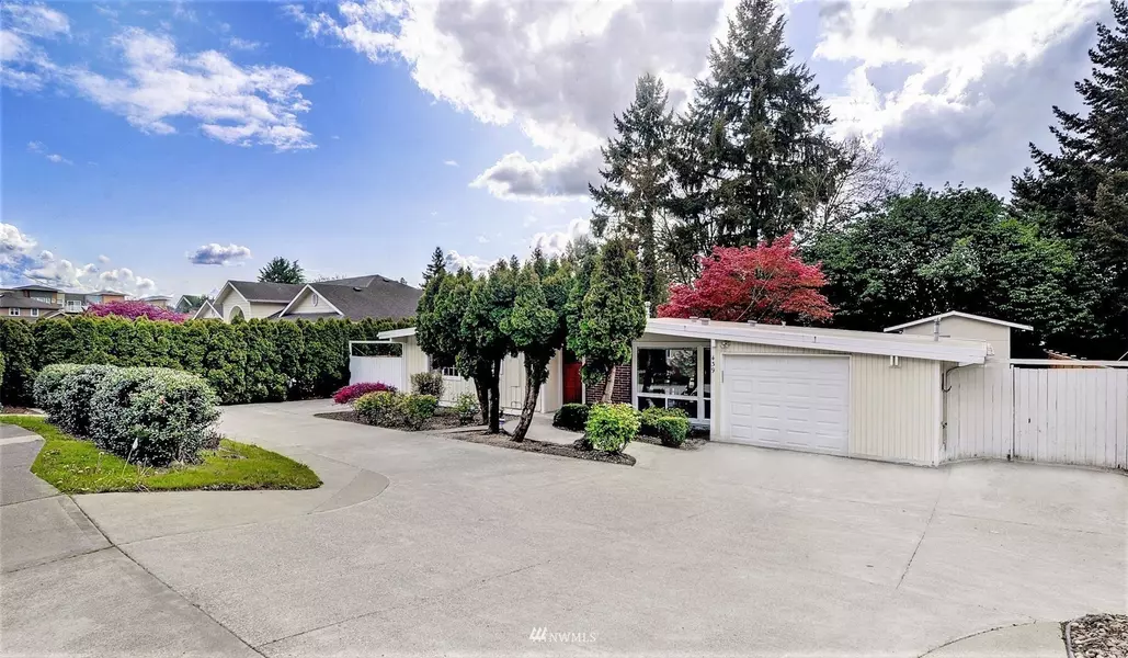 439 156th AVE SE, Bellevue, WA 98007