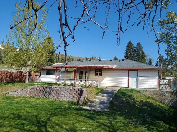 Omak, WA 98841,27 Hale AVE W