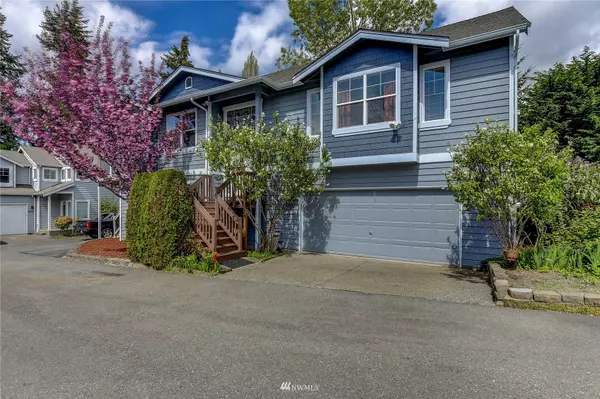 2008 NE 18th PL, Renton, WA 98056