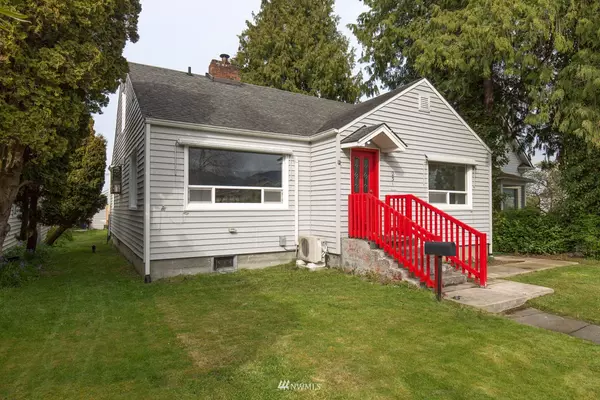 231 W Fourth ST, Port Angeles, WA 98362